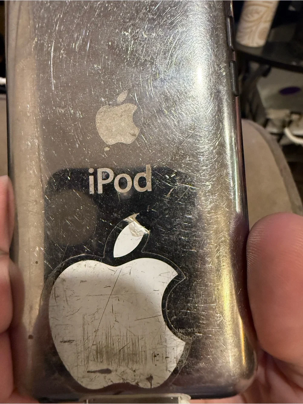 Apple iPod touch 4th Generation w/charging cord.